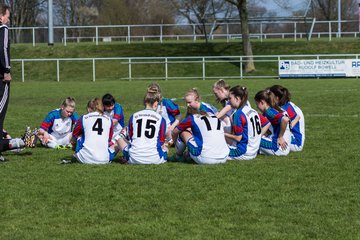 Bild 385 - wBJ SV Henstedt Ulzburg - TSV Sch�nberg : Ergebnis: 5:2
